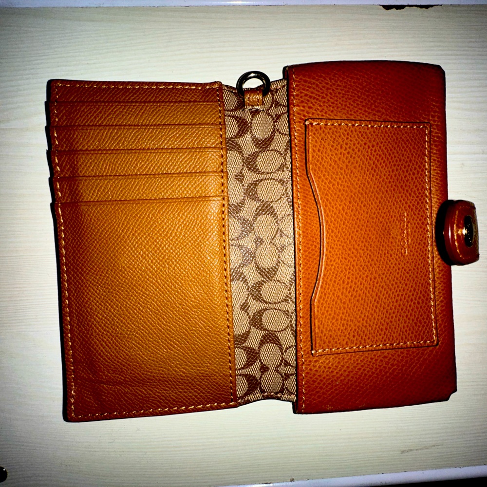 COACH LEATHER WALLET